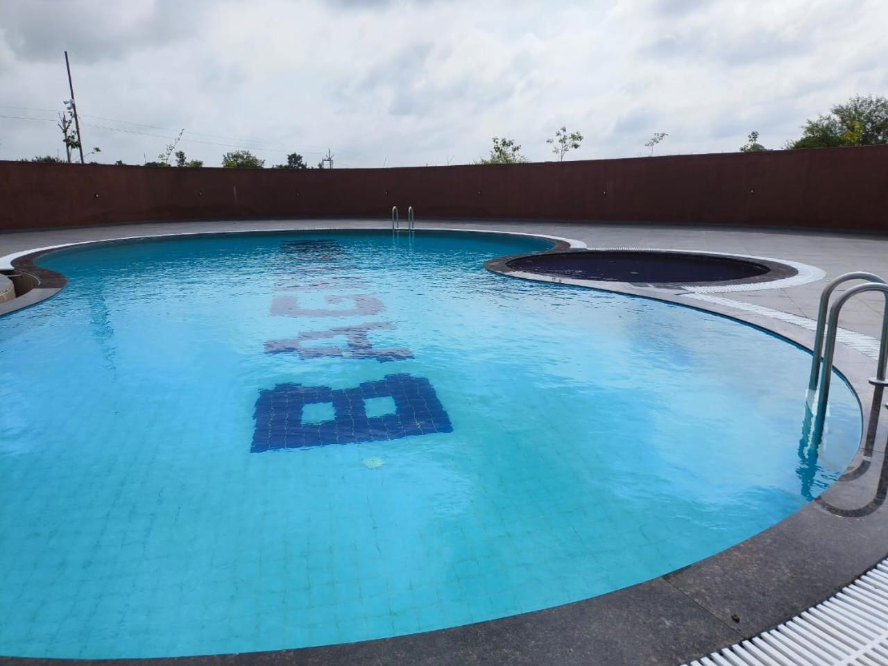 Kolāra Baghvann Jungle Resort מראה חיצוני תמונה